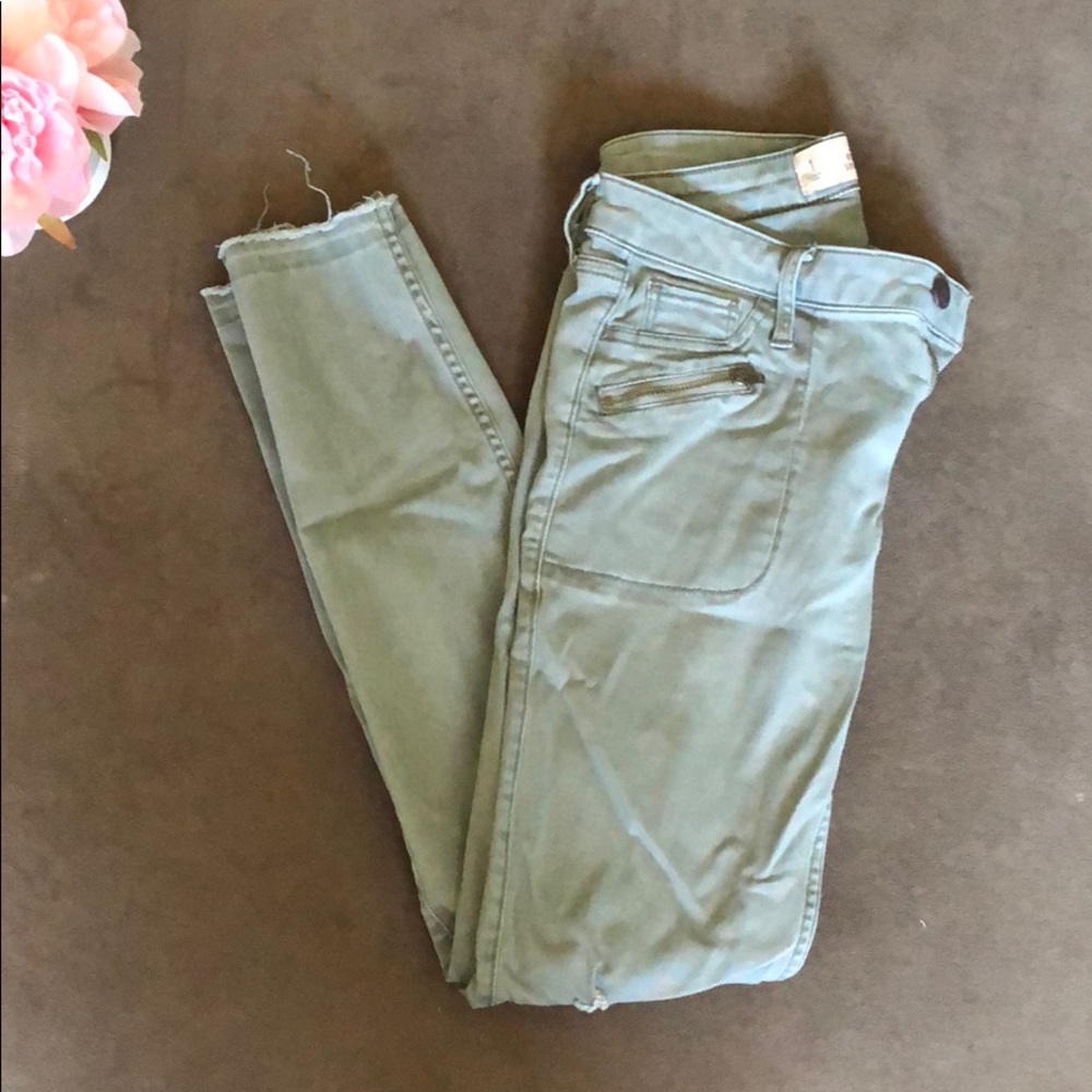 Hollister Destroyed Army Moto Pant